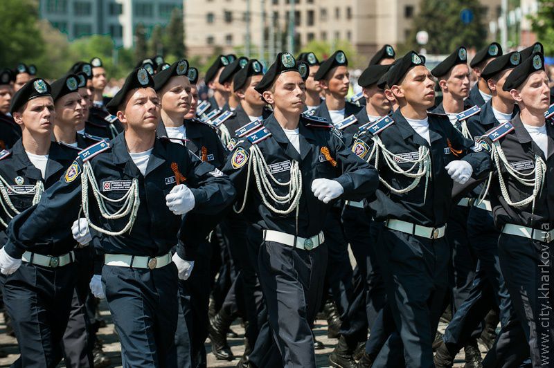 На майдані Свободи пройшов військово-театралізований парад - 12