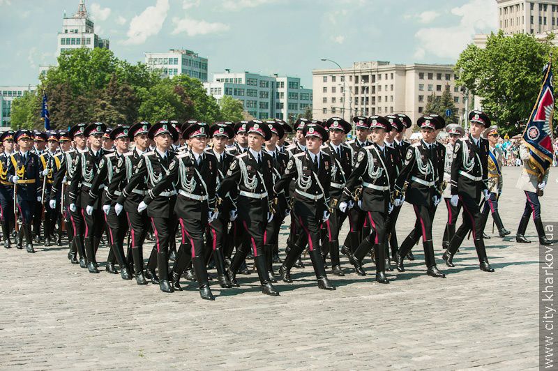 На майдані Свободи пройшов військово-театралізований парад - 20