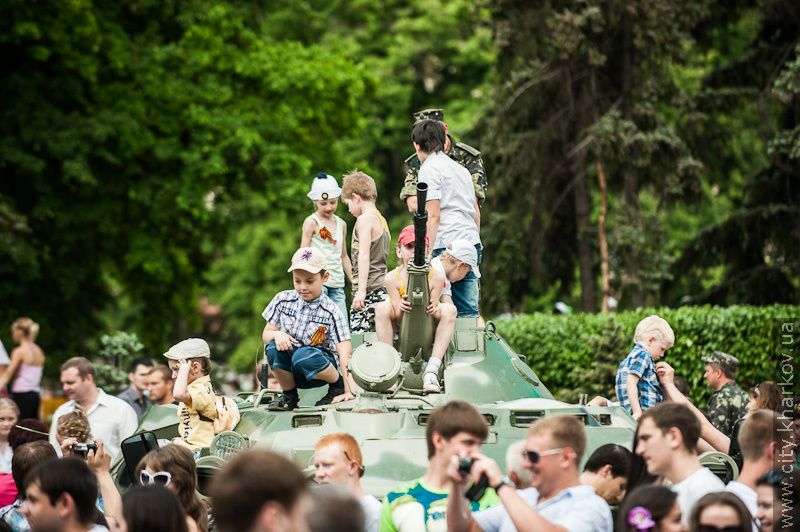 На майдані Свободи пройшов військово-театралізований парад - 28