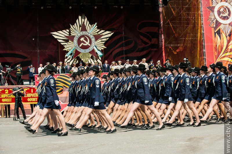 На майдані Свободи пройшов військово-театралізований парад - 40