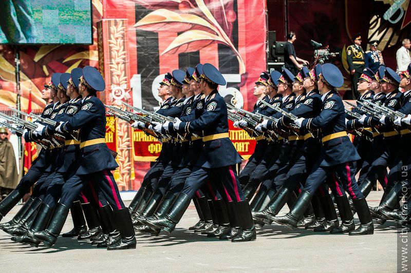 На майдані Свободи пройшов військово-театралізований парад - 46
