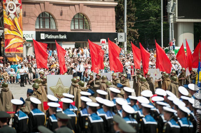 На майдані Свободи пройшов військово-театралізований парад - 52