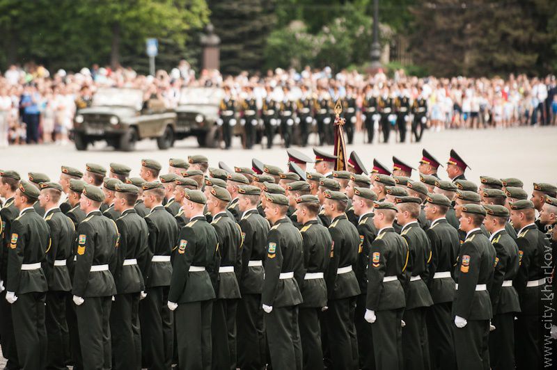 На майдані Свободи пройшов військово-театралізований парад - 53