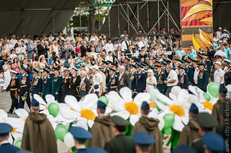 На майдані Свободи пройшов військово-театралізований парад - 68