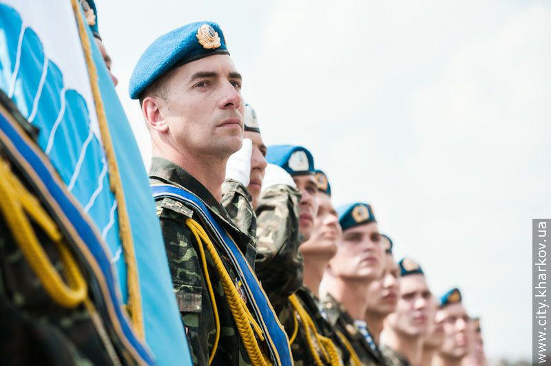 На майдані Свободи пройшов військово-театралізований парад - 81