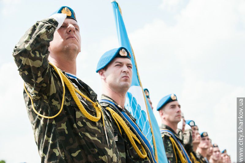 На майдані Свободи пройшов військово-театралізований парад - 82