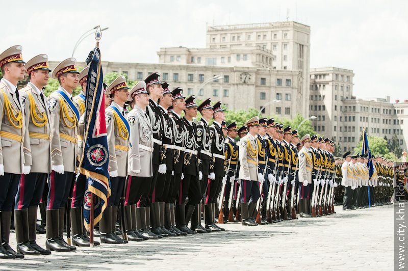 На майдані Свободи пройшов військово-театралізований парад - 91