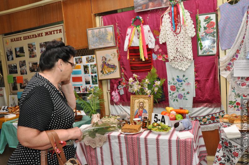 У харківській школі №62 відсвяткували День матері