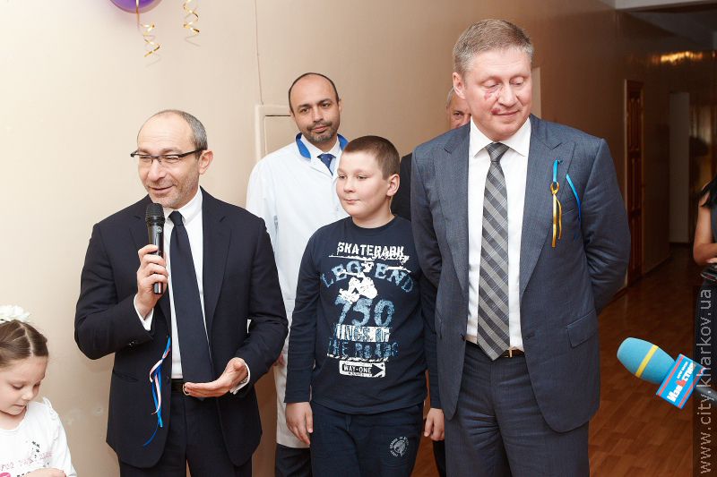 Геннадій Кернес привітав маленьких пацієнтів лікарні №17 - 13