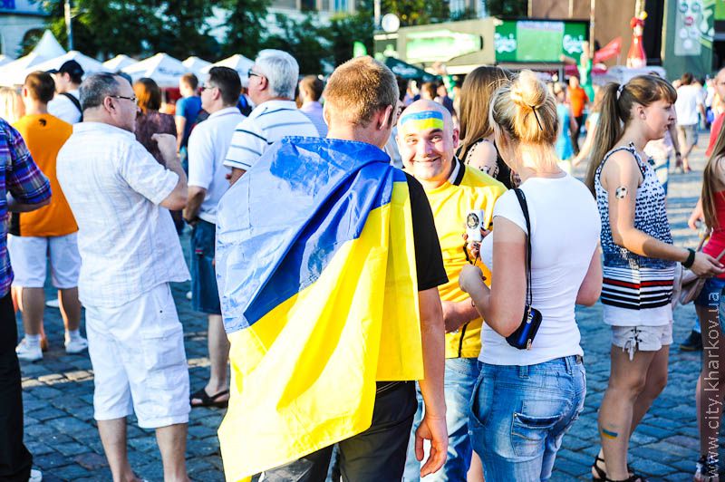 Українські вболівальники готуються до матчу - 4