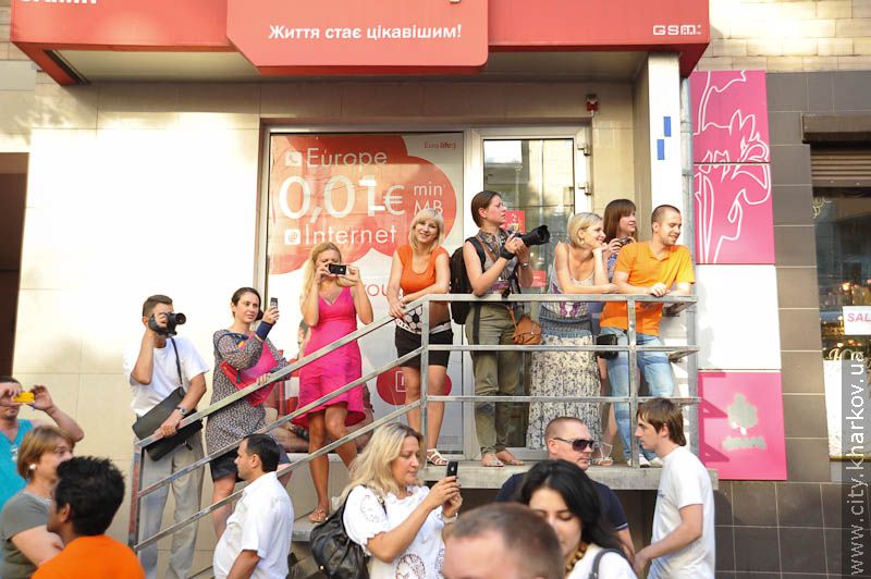 Марш голландських уболівальників до стадіону «Металіст» - 15