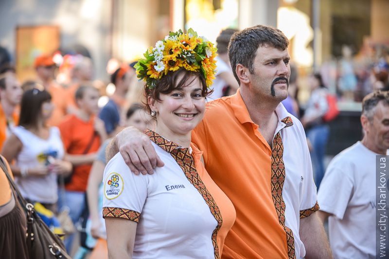 50 тисяч уболівальників пройшли маршем до стадіону «Металіст» - 45