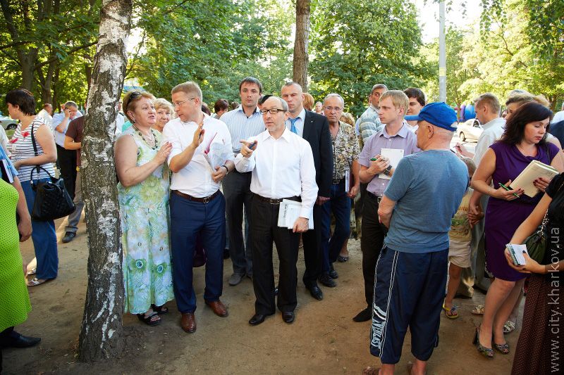 Геннадій Кернес зустрівся з жителями Олексіївки