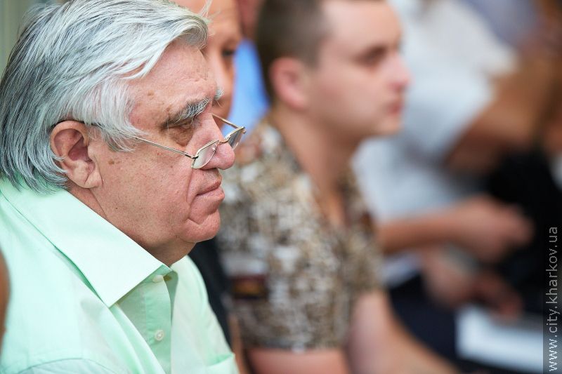 Геннадій Кернес зустрівся з мешканцями кооперативних будинків Олексіївки і Салтівки - 16