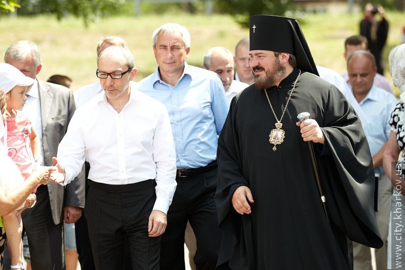 На Рогані освятили місце під храм