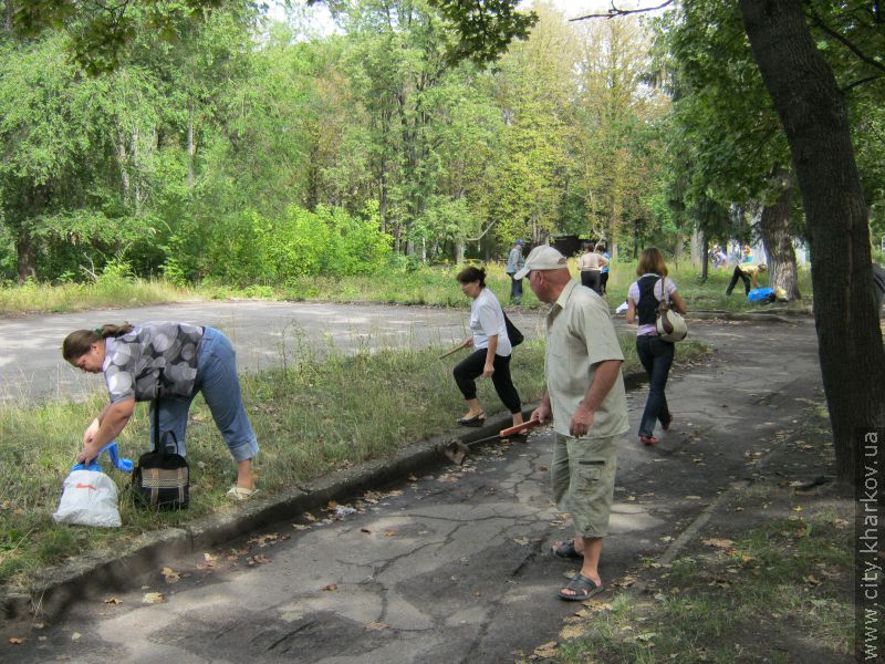 В Орджонікідзевському районі прибрали три звалища