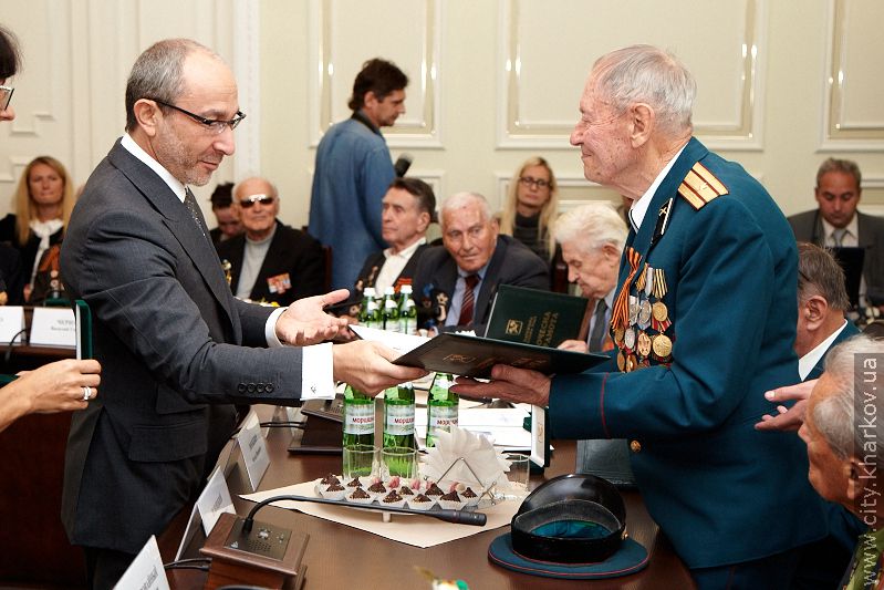 Геннадій Кернес привітав ветеранів з Днем визволення Харкова - 5