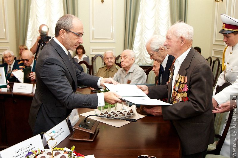 Геннадій Кернес привітав ветеранів з Днем визволення Харкова - 30