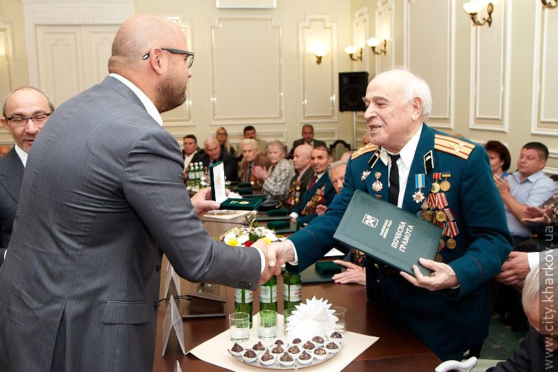 Геннадій Кернес привітав ветеранів з Днем визволення Харкова - 35