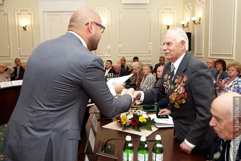 Геннадій Кернес привітав ветеранів з Днем визволення Харкова - 36