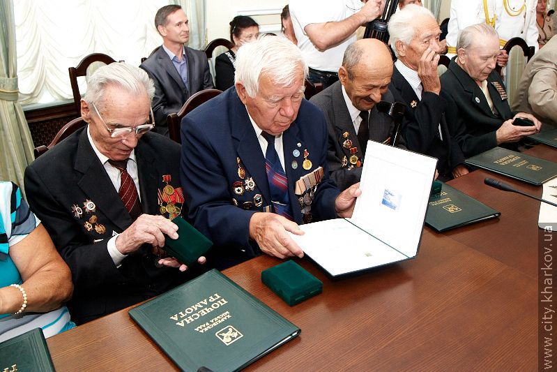 Геннадій Кернес привітав ветеранів з Днем визволення Харкова - 74