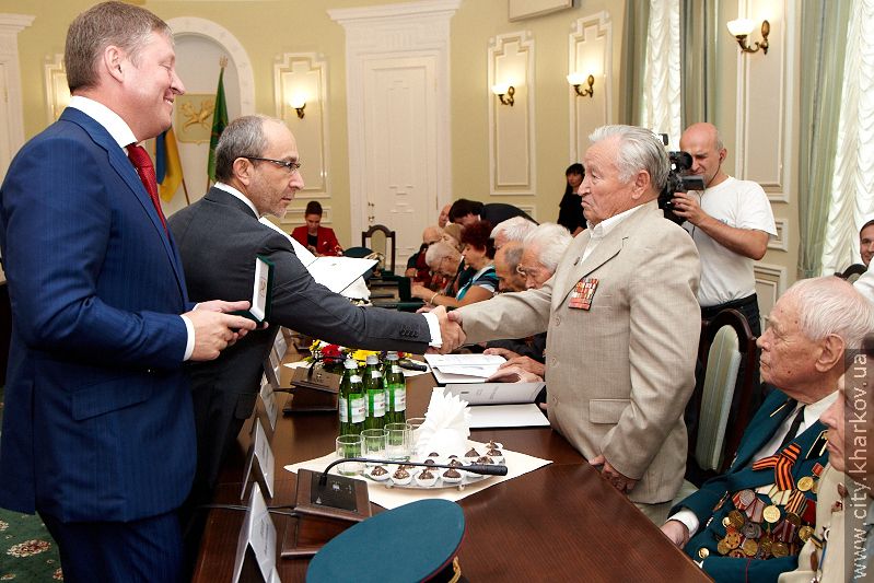 Геннадій Кернес привітав ветеранів з Днем визволення Харкова - 75