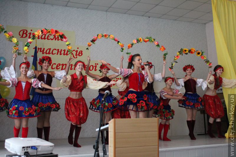 Найкращі вчителі Ленінського та Жовтневого районів отримали грамоти і подарунки