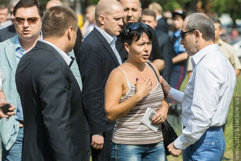 Геннадій Кернес: Я особисто контролюватиму всі питання щодо пошкодженого вибухом будинку - 1