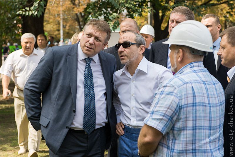 Геннадій Кернес: Я особисто контролюватиму всі питання щодо пошкодженого вибухом будинку - 3