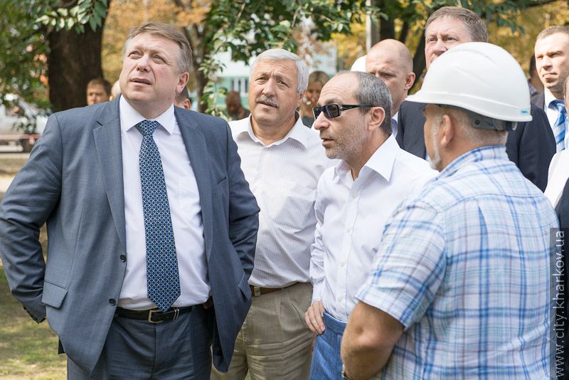 Геннадій Кернес: Я особисто контролюватиму всі питання щодо пошкодженого вибухом будинку - 7