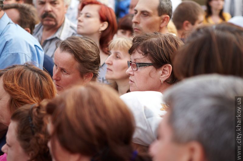 Міський голова зустрівся з жителями пошкодженого вибухом будинку - 11