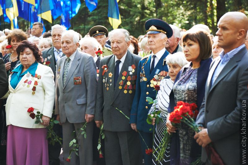 На меморіалі у Лісопарку поклали квіти з нагоди Дня партизанської слави - 28