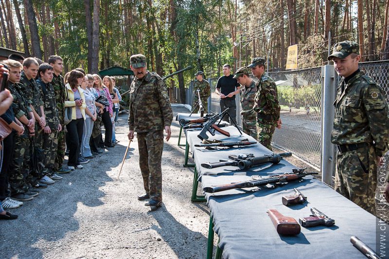 Харківські школярі відвідали тренувальну базу Академії внутрішніх військ - 1