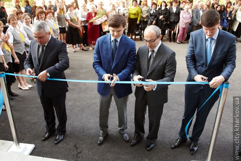 Оновлене поштове відділення відкрили в Дзержинському районі - 7