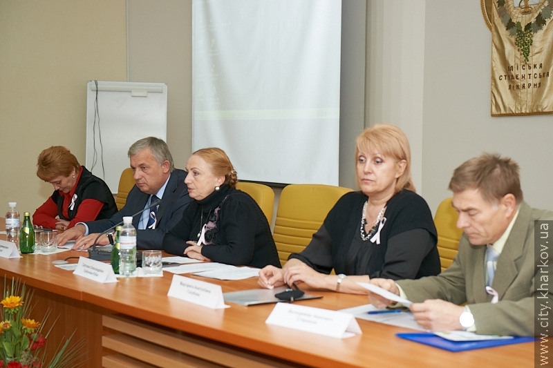 У Харкові пройшов круглий стіл з проблем раку грудей