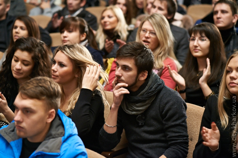 У ККЗ «Україна» почалася 1/8 фіналу міської молодіжної ліги КВК - 20