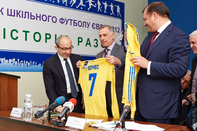 Геннадія Кернеса обрали першим заступником голови обласної федерації футболу - 5