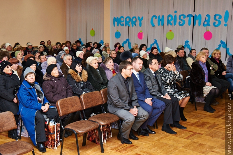 Працівників ЖКГ Жовтневого району привітали з Новим роком