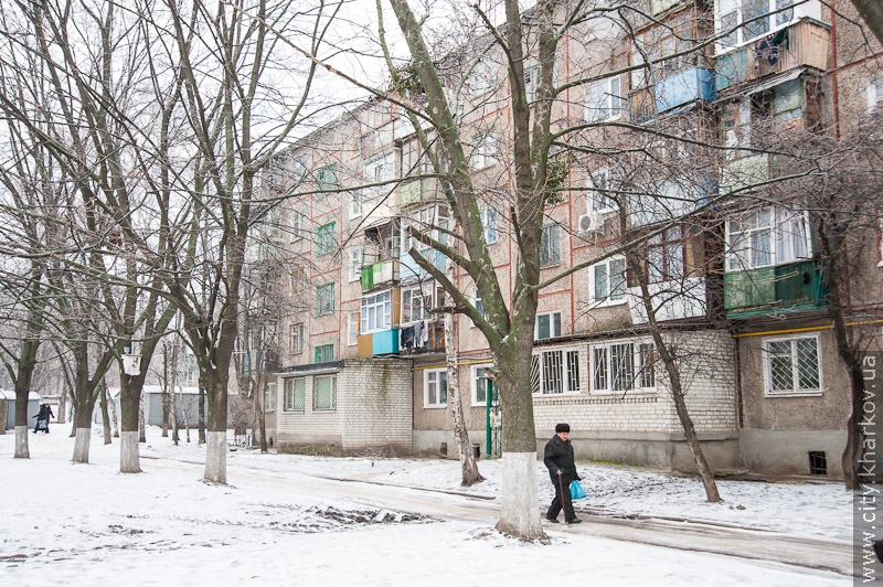 У районі вулиці Одеської капітально відремонтують двори
