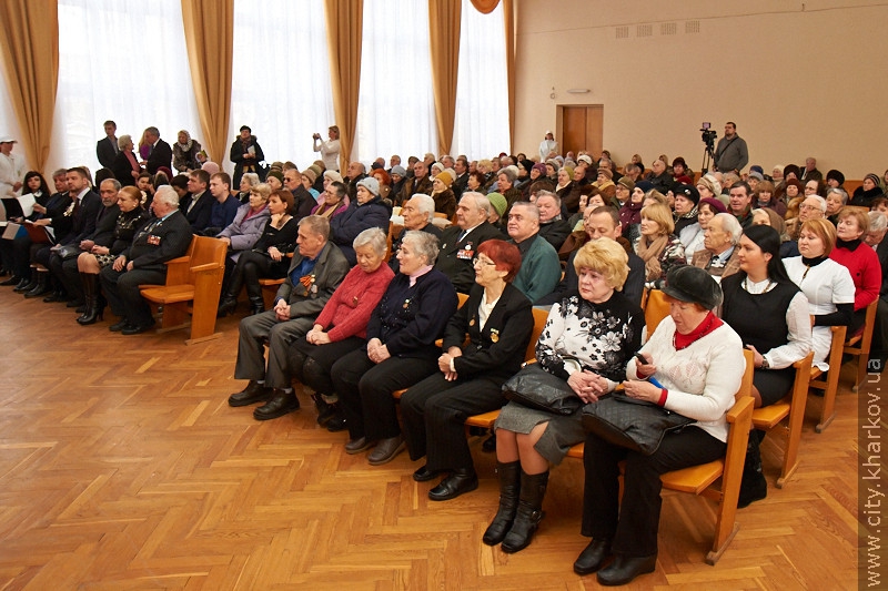 У Ленінському районі відзначили 69-ту річницю зняття блокади Ленінграда - 17