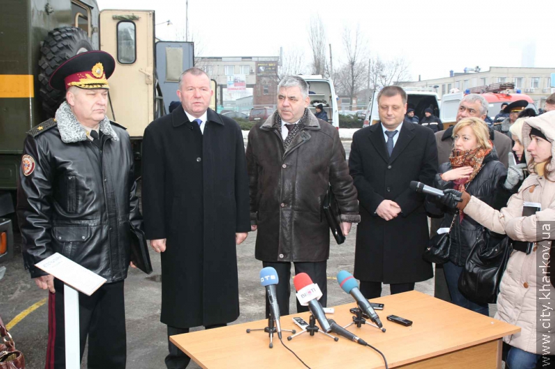 У Харкові нагородили героїв, які рятували людей під час пожежі на Московському проспекті