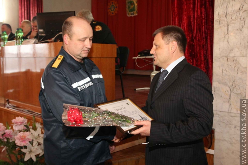 У Харкові нагородили героїв, які рятували людей під час пожежі на Московському проспекті - 4