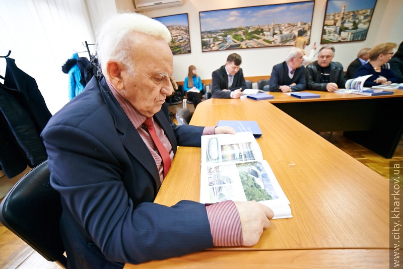 У Харкові презентували книгу про будівництво стадіонів - 7