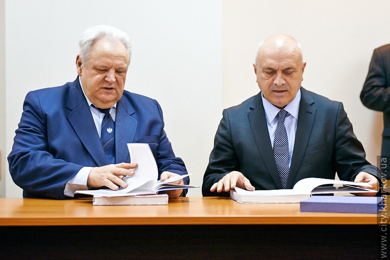 У Харкові презентували книгу про будівництво стадіонів - 11
