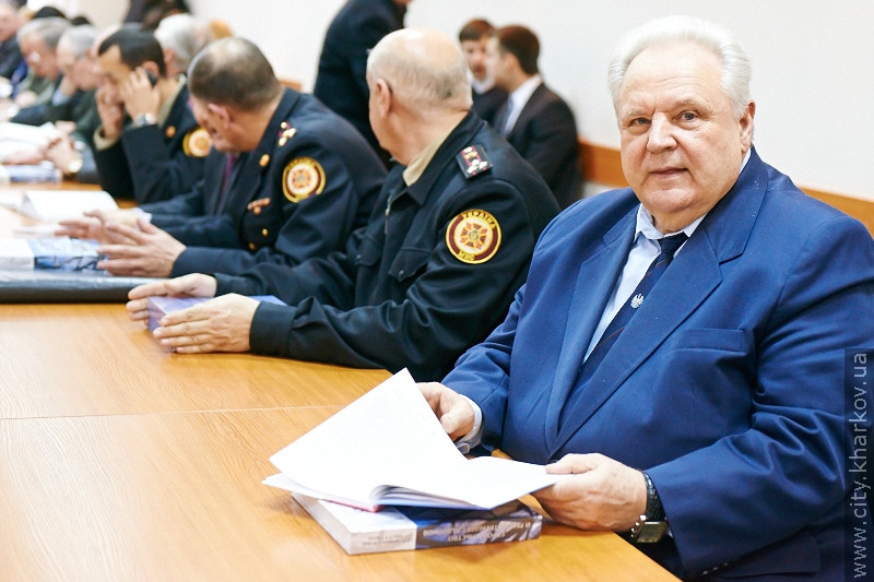 У Харкові презентували книгу про будівництво стадіонів - 13