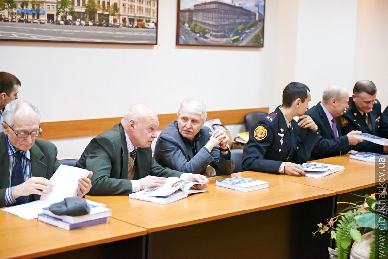 У Харкові презентували книгу про будівництво стадіонів - 19
