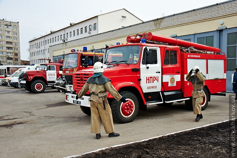 У Харкові пройшли комплексні навчання курсантів-рятувальників - 31