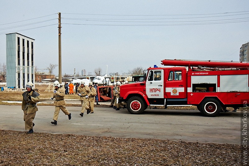 У Харкові пройшли комплексні навчання курсантів-рятувальників - 49