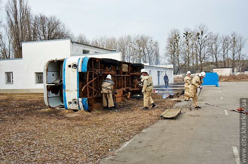 У Харкові пройшли комплексні навчання курсантів-рятувальників - 50