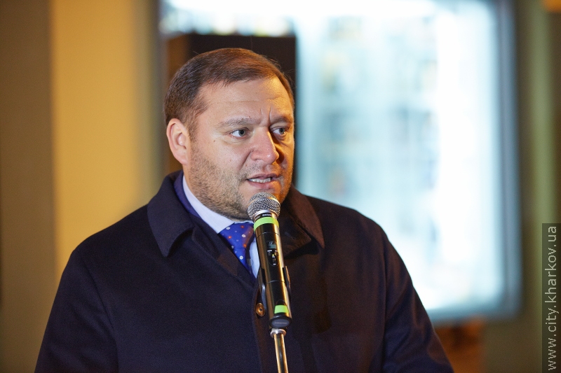 На будівлі театру Пушкіна встановили меморіальну дошку Олександру Барсегяну - 19